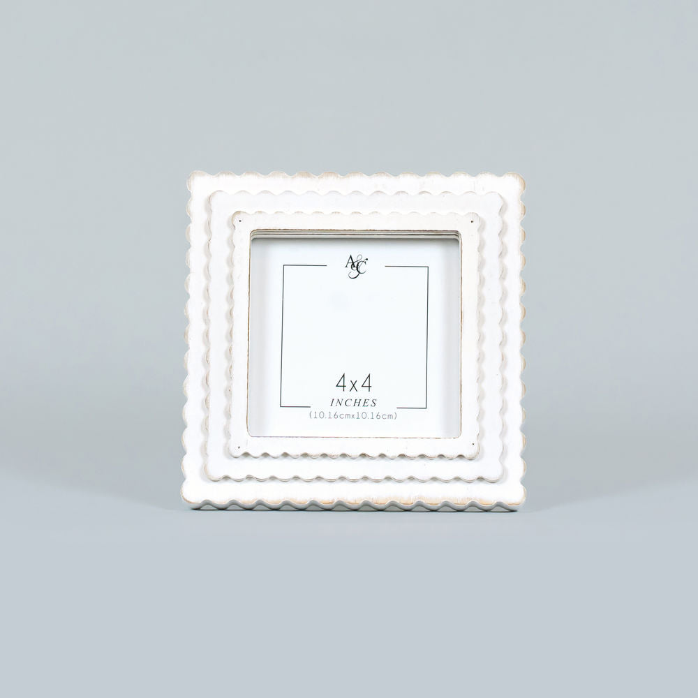Wood Photo Frame in the Scalloped Design 6x6x1