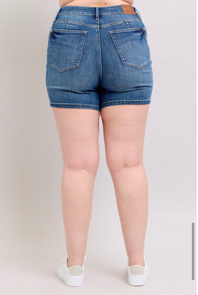 Judy Blue Medium Rise / Curvy Tummy Control Shorts JB150334
