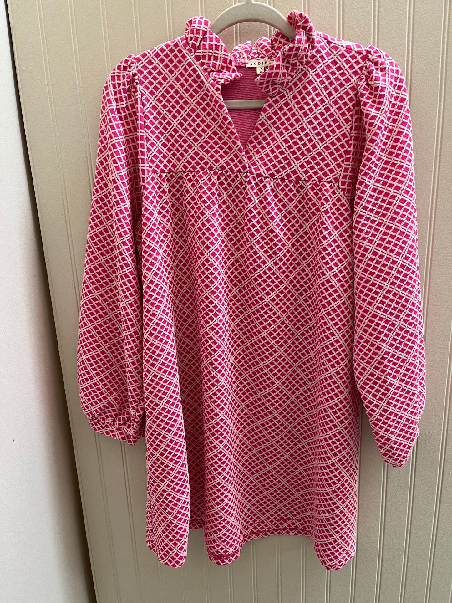 Silhoutte print dress