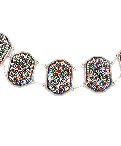 Embossed Filigree Chain Link Belt
