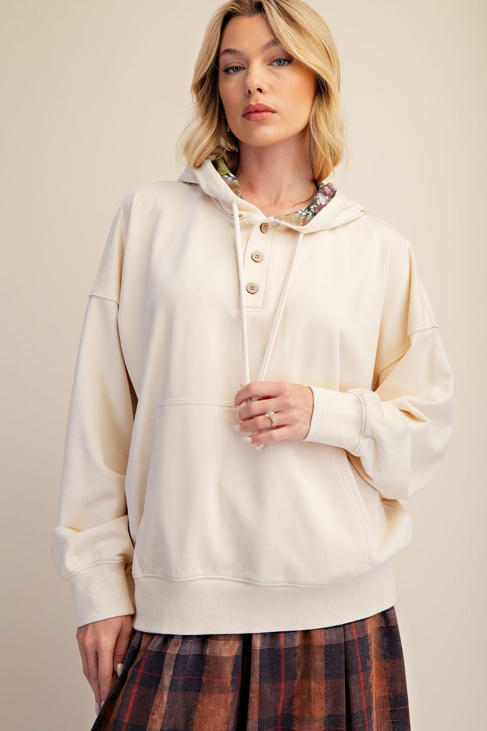 PEACE PATCH HOODED PULLOVER