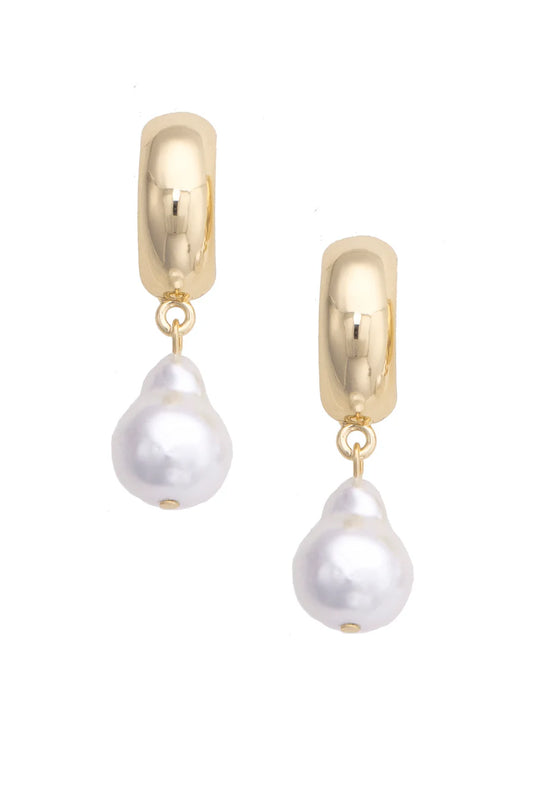 Prim Pearl Half Hoop Earrings in Shiny