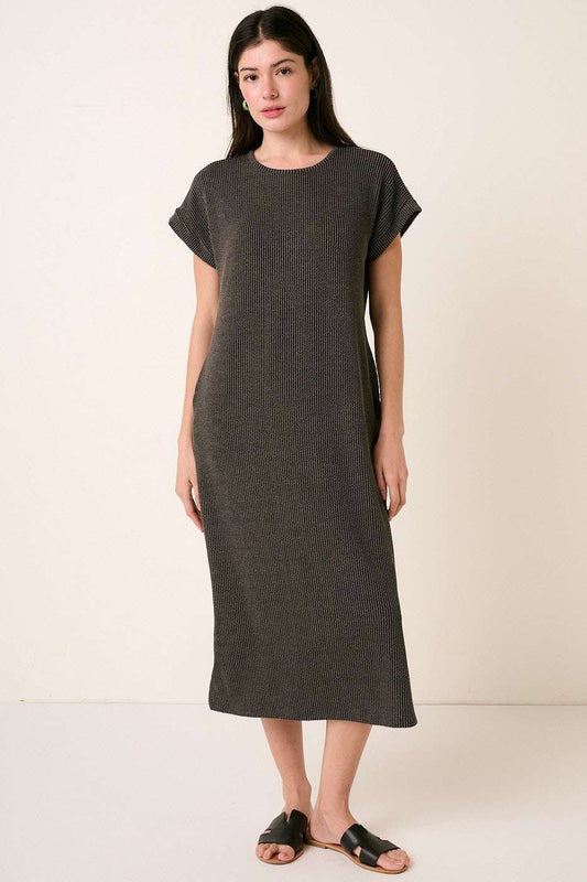 Ribbed Knit Short Sleeve Maxi Dress