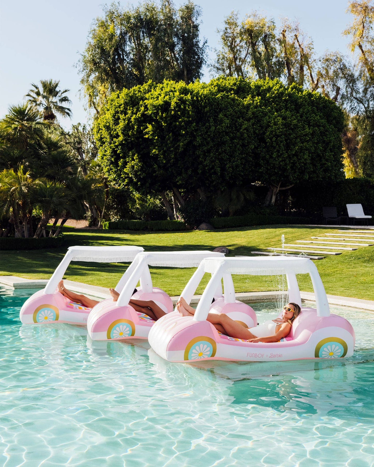 FUNBOY - FUNBOY x Malibu Barbie™ Golf Cart Pool Float