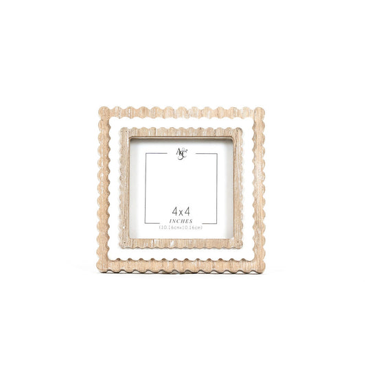 Wood Photo Frame w/ Scalloped Design 4x4