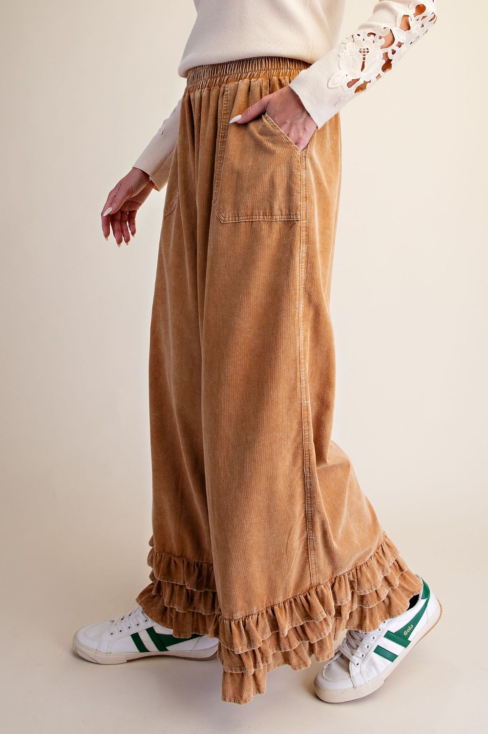 Ruffle Bottom Corduroy Pants