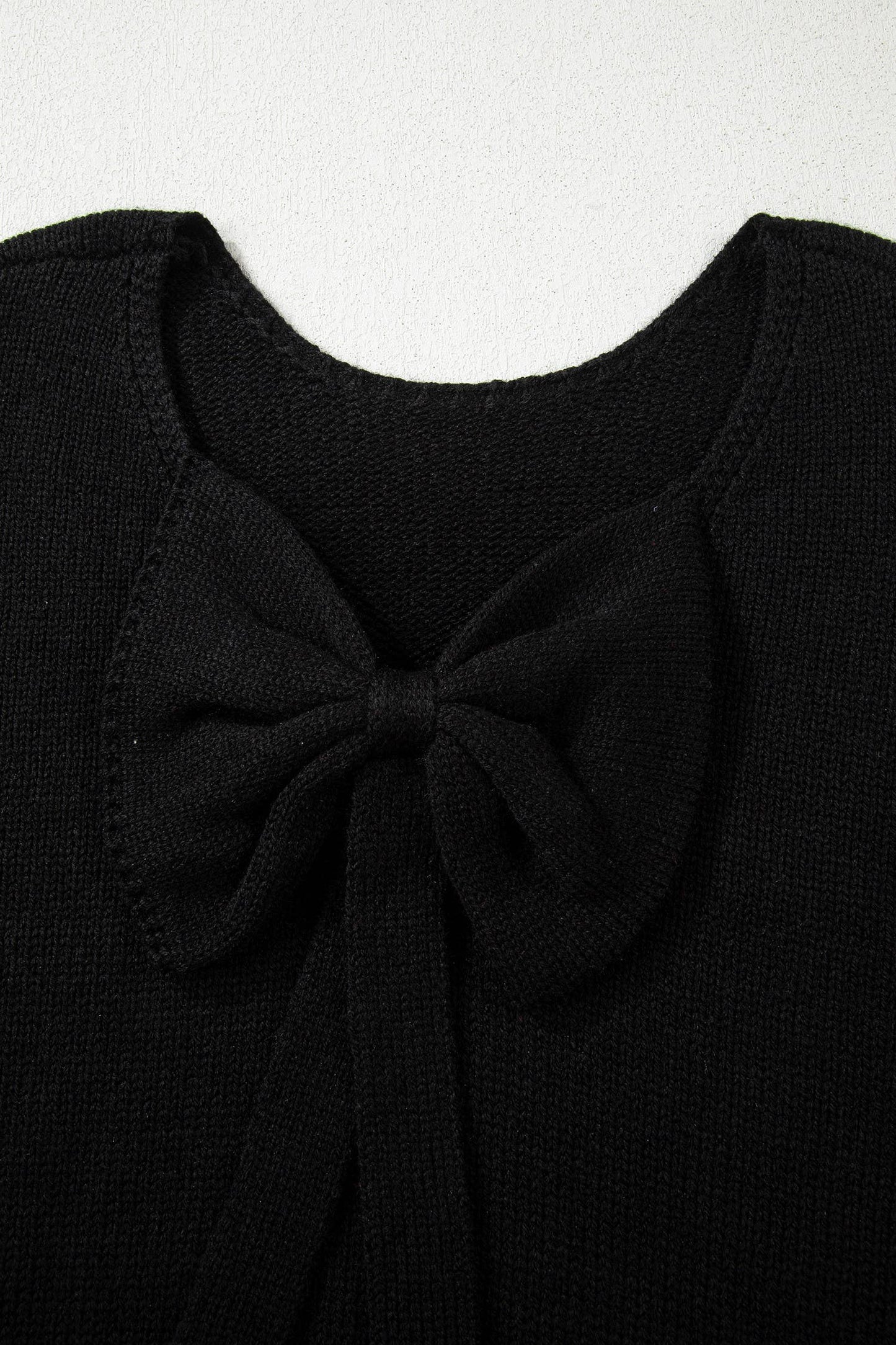 Black Backless Bubble Sleeve Back Bow Sweater - L