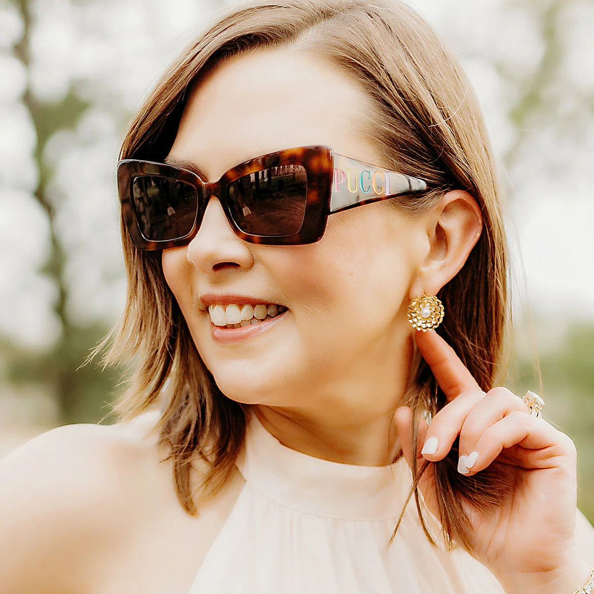 Zinnia Flower Stud Earrings in Worn Gold