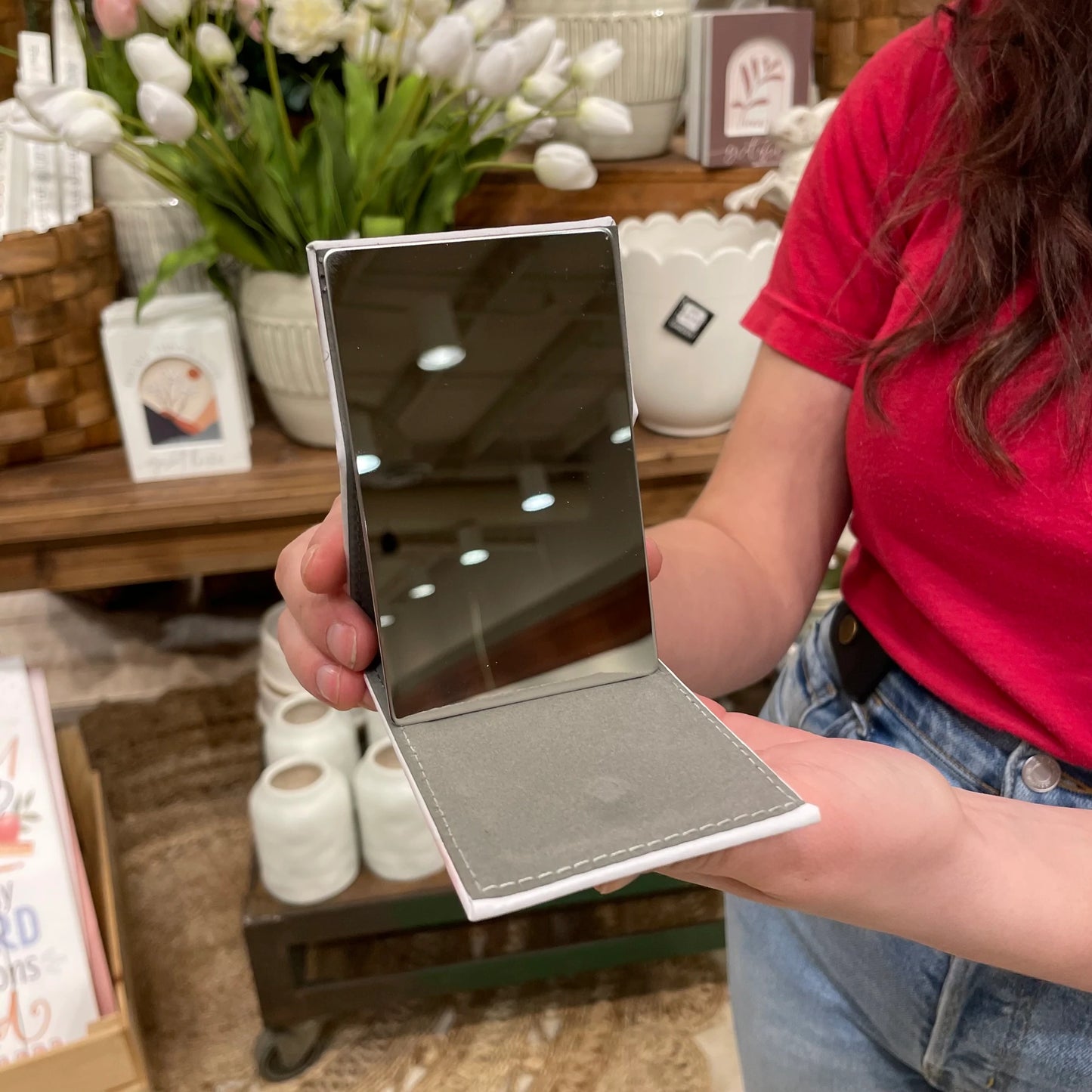 COMPACT MIRROR