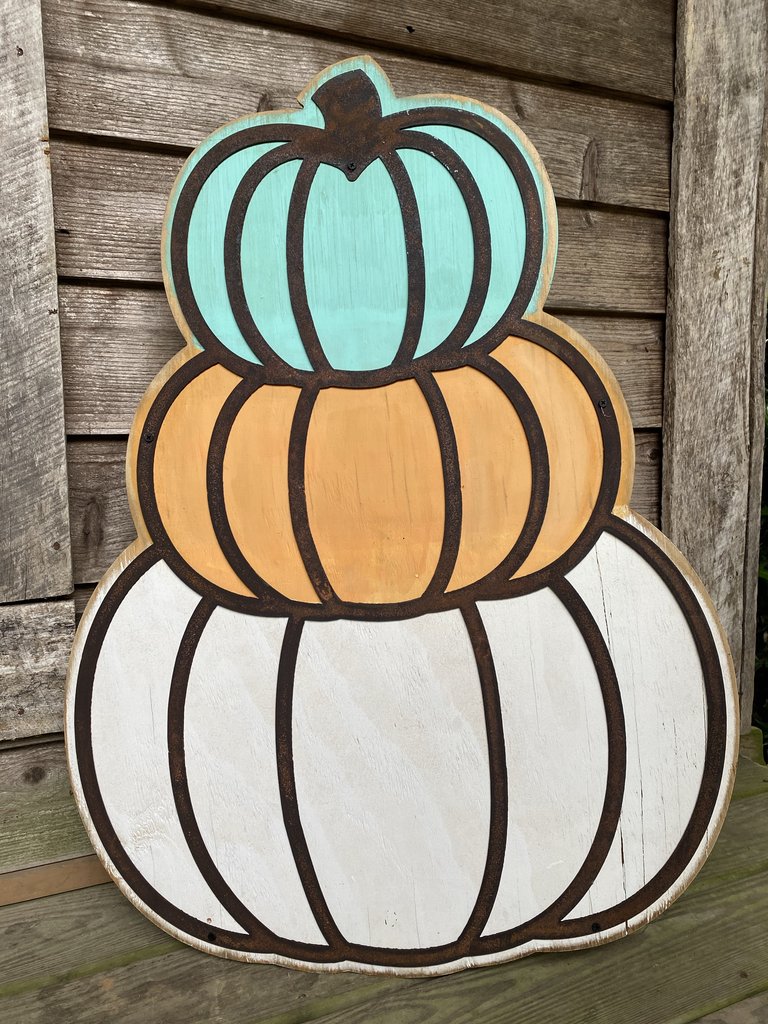 Standing Pumpkin Stack